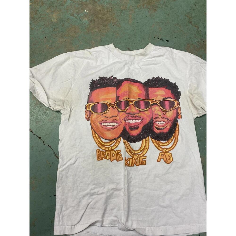 Los Angeles Lakers Tee Shirt Size Large